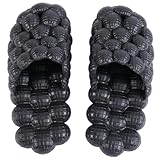 Pantoufles d'été à bulles : grâce à leur conception aérée, elles vous garderont bien au frais en été. chaussures d'intérieur originales