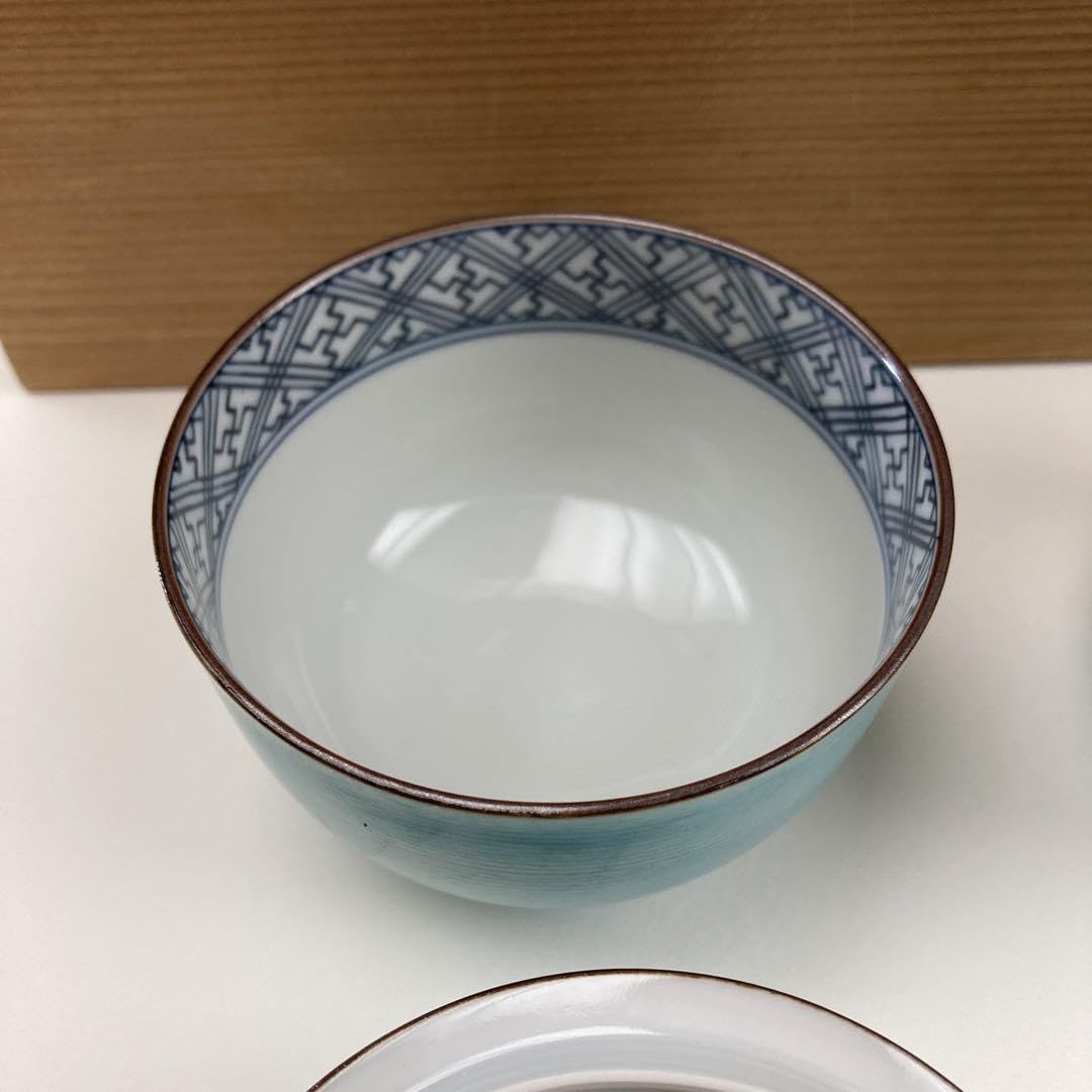 【松峰】茶碗 Amazon.co.jp: 平安 松峰造 淡青交地 蓋茶碗 茶碗 お茶 京都 京焼 松峰