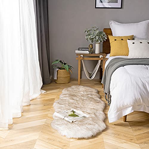 Phantoscope Faux Fur Rug, Fluffy Soft Faux Fox Fur Area Rugs For Bedroom Livingroom Kids Room Decor,Shaggy Fur Rugs Anti-Skid, White Brown, 2 X 6 Feet #TOP1