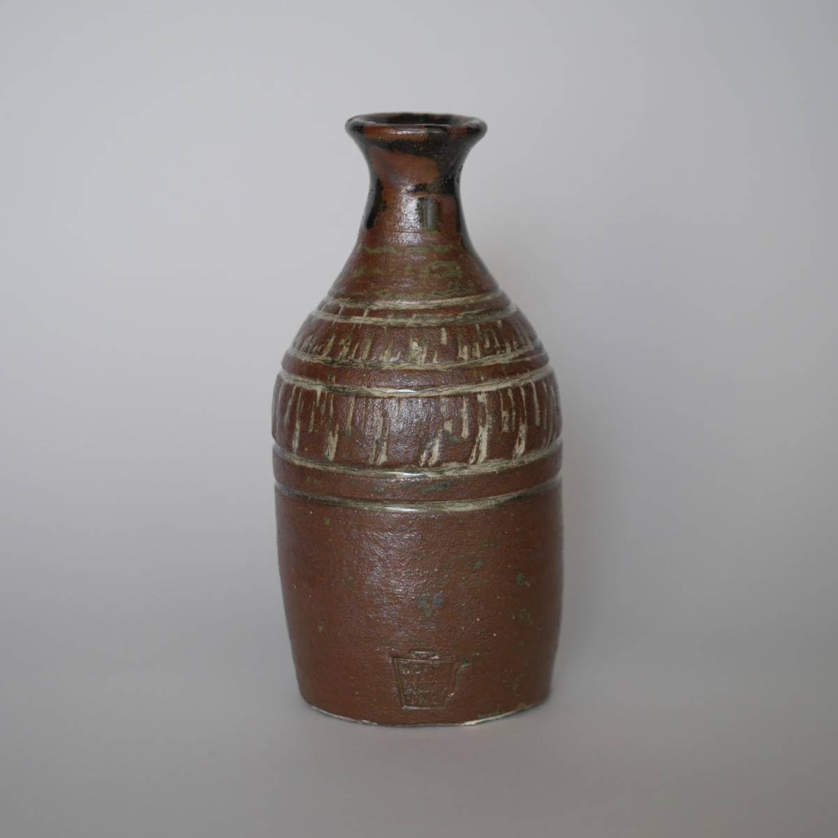 井上康徳 作 白磁青釉刻文 徳利 品 共箱 井上萬二窯 酒器 日本酒 有田