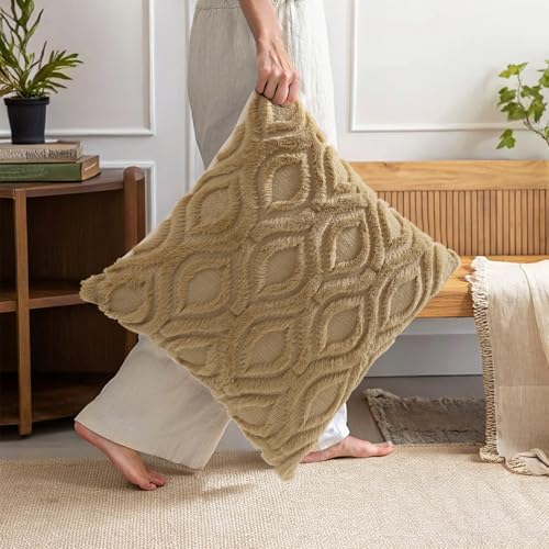 decorUhome Throw Pillow Covers 20x20 Inch Set of 2, Soft Plush Decorative Faux Fur Light Brown Solid Couch Pillow Covers, Accent Farmhouse Neutral Square Euro Pillow Cases for Sofa Bed Living Room