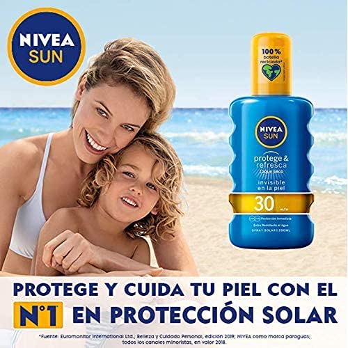 Miniatura 3 de NIVEA SUN Protege & Refresca Spray Solar FP30 (1 x 200 ml), spray con protección UVA/UVB, protección solar alta invisible, crema solar refrescante y resistente al agua (Paquete de 2)
