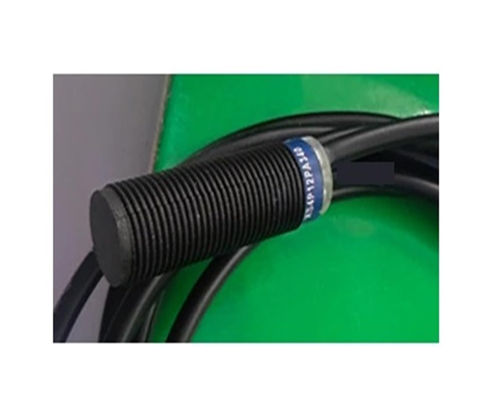 Capteur de proximité XS4P12PA370 pour résoudre les pannes de convoyage