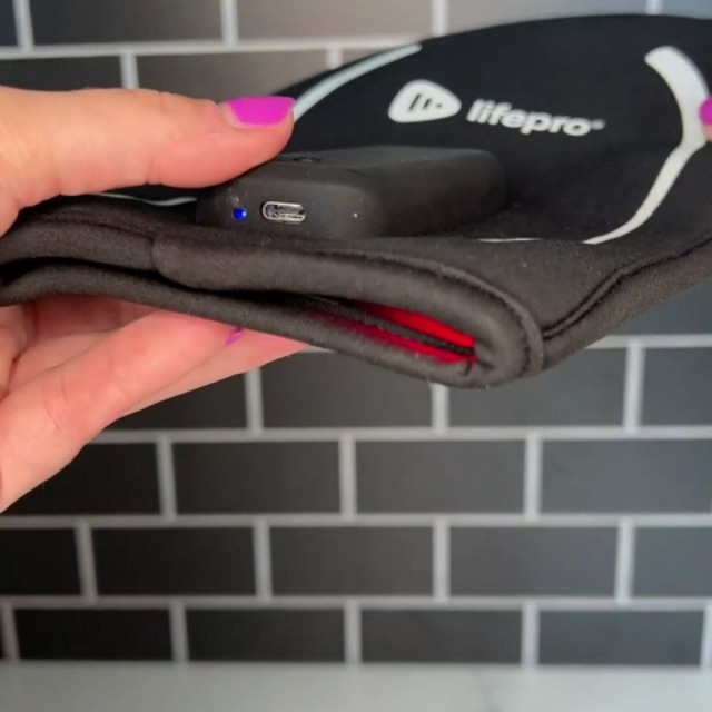 ELIGH＋AMPLIVE / Therapy At 3 LifePro Allevaglove Red Light Therapy Device-Infrared Light