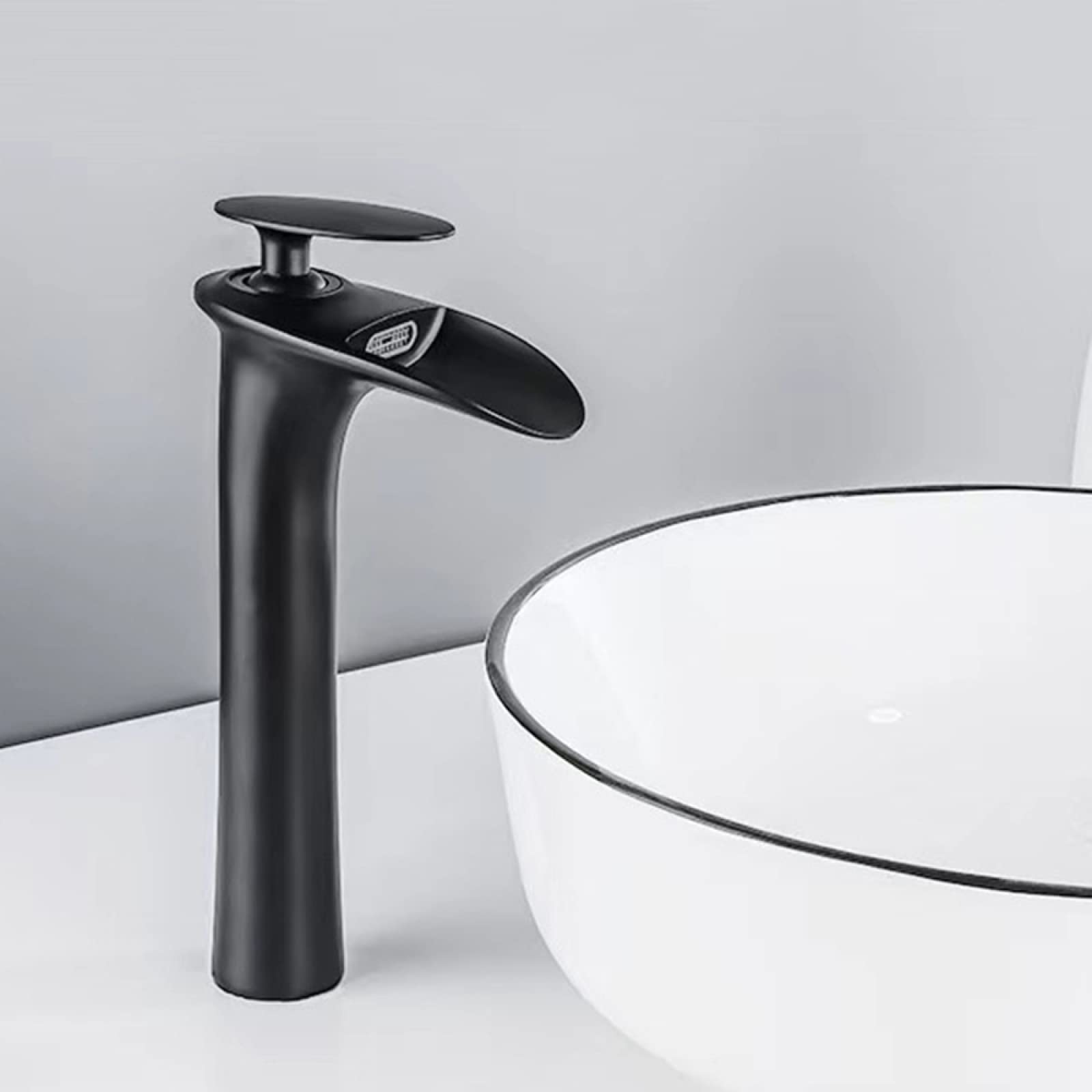 ZQFHSX Basin Faucet Waterfall, Brass Bathroom Vanity Faucet, Hot and Cold Water Mixer Tap, Single Handle Waterfall Sink Faucets, Black, Short(Nero,High) LWX