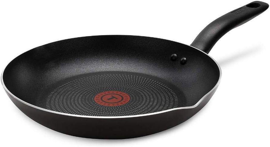 T-Fal 10" fry pan - black