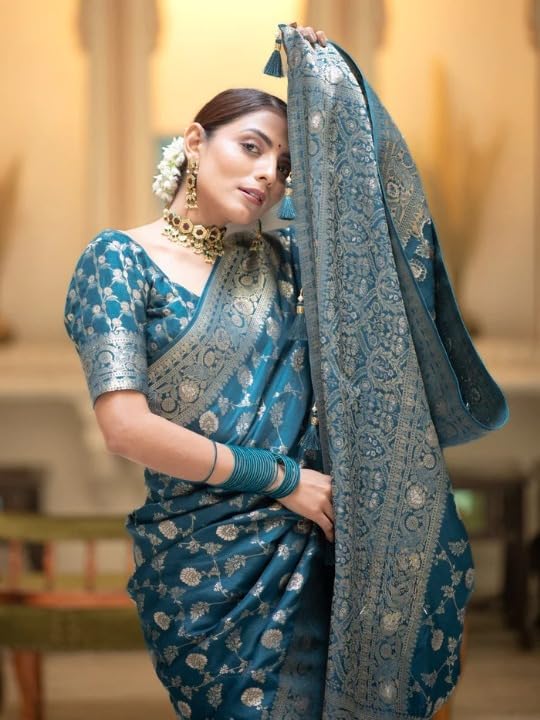 Image of Flosive Women's Soft Kangivaram Silk Saree With Copper Zari Weaving With Boluse