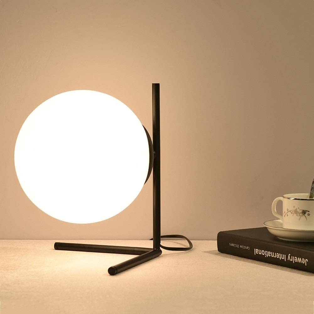Nowoczesna osobowość Szklana kula Lampka nocna na stolik nocny E27 Kreatywna nordycka okrągła metalowa latarnia Gabinet Lampka nocna do sypialni Salon Gabinet E27 Lampa na biurko Lampa stołowa Made in