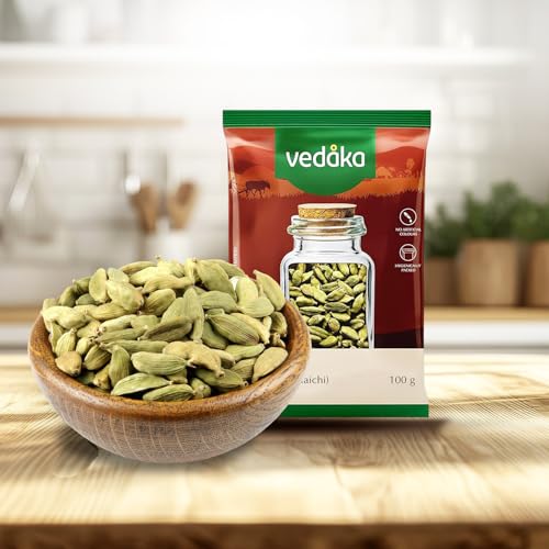 Image of Amazon Brand - Vedaka Whole Cardamom (Elaichi), 100g