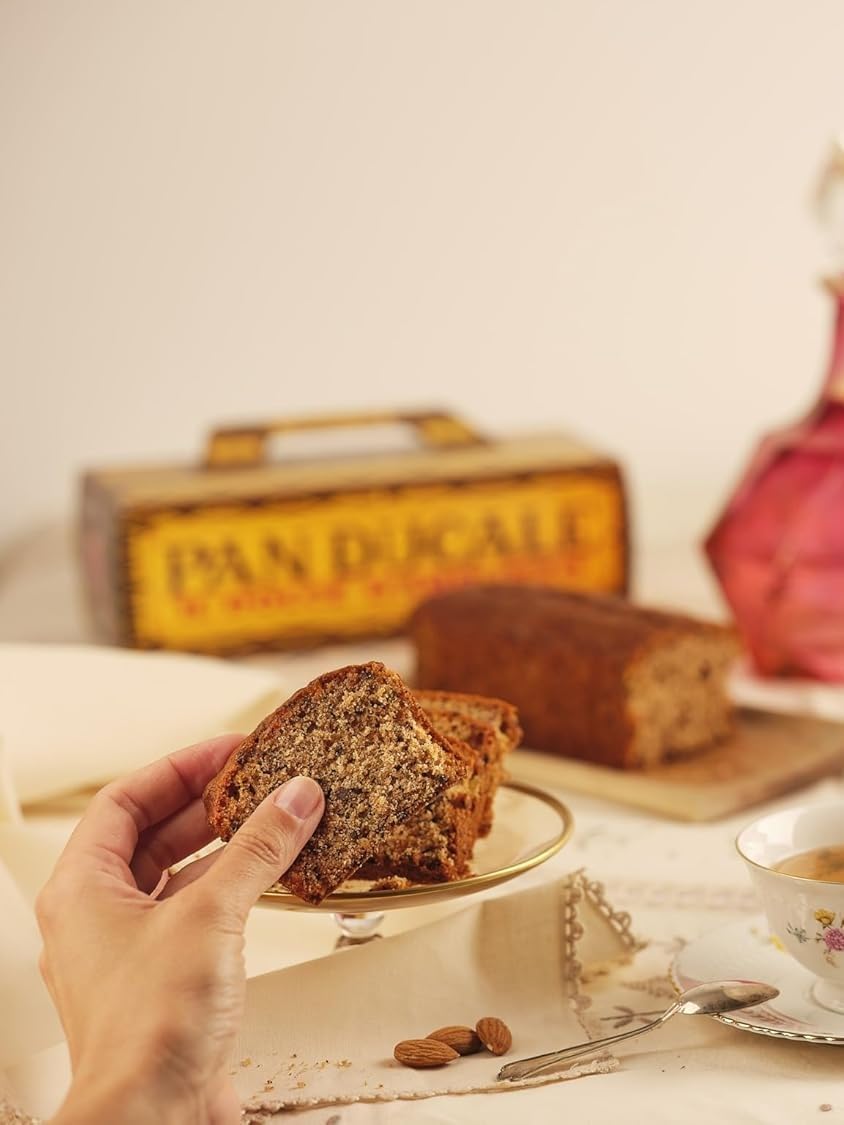 Sapori d'Abruzzo - Confezione Regalo in Legno con Pan Ducale Classico, Cantuccini alle Mandorle, Ciottoli dei Calanchi e Mandorle Pralinate