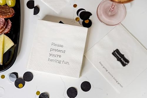 Miniatura 3 de Divertidas servilletas de cóctel con texto en inglés Please finge you're having fun Paquete de 20 Divertidas servilletas de papel desechables para
