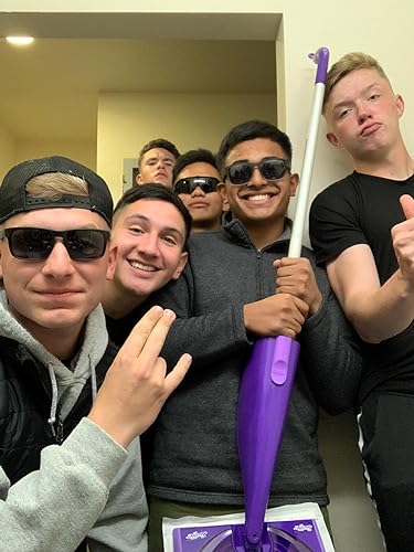 Pollito - Monday Night with the Boys