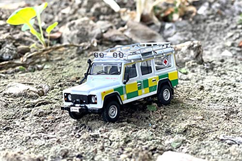 激レア 1/64 MINI GT ランドローバー ディフェンダー No.108 MINI GT 108 Mijo Land Rover Defender 110 1989 Camel Trophy