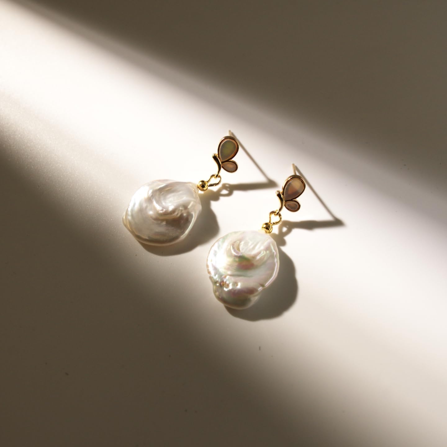 Loulangems Baroque style pearl pendant women's earrings