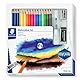 STAEDTLER Aquarell Set, Komplett-Set mit 3 Premium Aquarell-Bleistiften, 12 Aquarell-Farbstiften, 1 Wasserpinsel, 1 Radierer, 1 Metall-Spitzer und Step-by-Step Anleitungen, 61 14610C