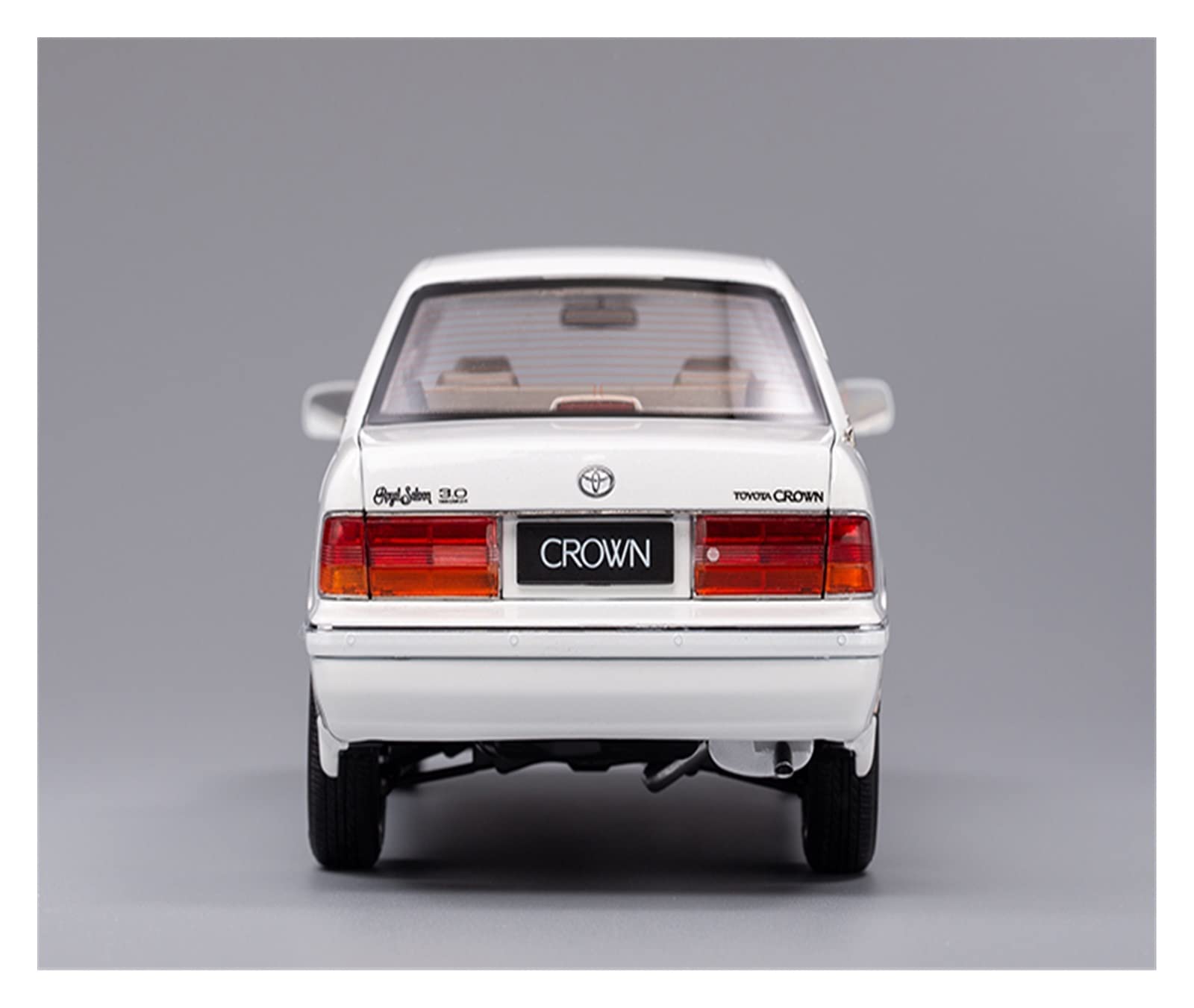 Amazon | ミニカー トヨタクラウン第10世代1:18合金車モデルブティック
