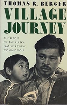 Paperback Village Journey [French] Book