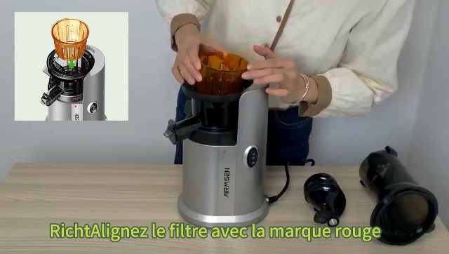 AIRMSEN Extracteur de Jus, Extracteur à Jus de Fruits et Légumes avec une Goulotte d AIRMSEN Extracteur de Jus, Extracteur à Jus de Fruits et Légumes avec une Goulotte d