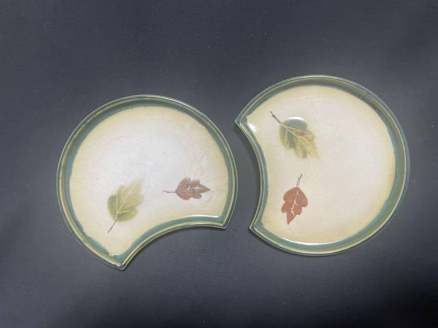 Amazon.co.jp: 【織部焼の欠月形落葉文銘々皿(2枚1組)】検索美濃