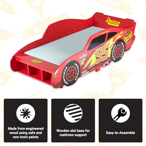 Disney Cars Lightning McQueen Kleinkindbett, stabile Konstruktion, geschützte Seiten, Holzlatten, hellrot, passend für 140 x 70 cm große Matratze (Matratze nicht im Lieferumfang enthalten)