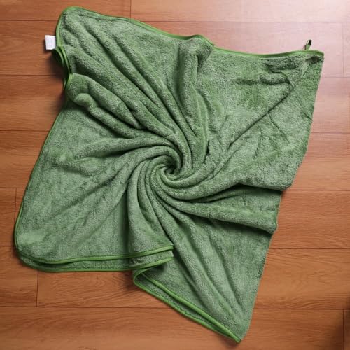 Image of Fezora Microfiber Bath Towel for Men & Women - Large Size 70x140 cm, 400 GSM, Ultra Soft, Quick Dry, Lightweight & Super Absorbent Towel for Bathroom, Gym, Spa, Travel & Swimming (Green)