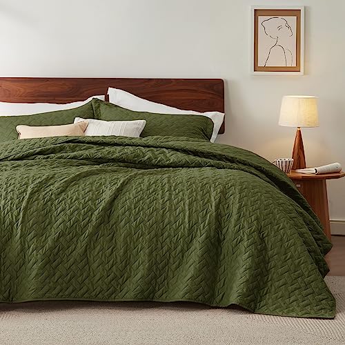 Image of Bedsure Quilts King Size - Lightweight Bedspreads King Size with Basket Weave Pattern, Soft Quilt Bedding Set, Olive Green Comforter Set Coverlet for All Seasons with 2 Pillow Shams (106 inch x 96 inch)
