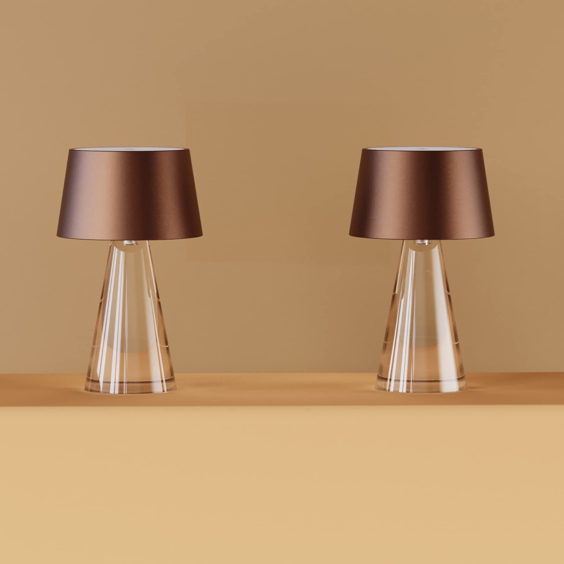 Stilosa 3 Mood - Lampada Ricaricabile Bassa da Tavolo senza fili - Luce LED Regolabile (Dimmer) con il Tocco - Casa e Ristorante - USB C - IP54 Uso Interno ed Esterno - Bronzo Oxide