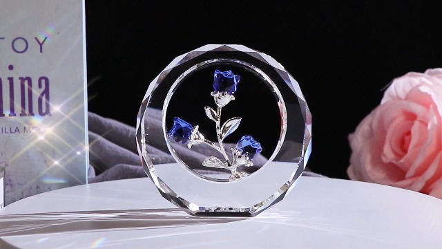 Amazon.co.jp: クリスタルブルーローズ 誕生日プレゼント 女性 人気