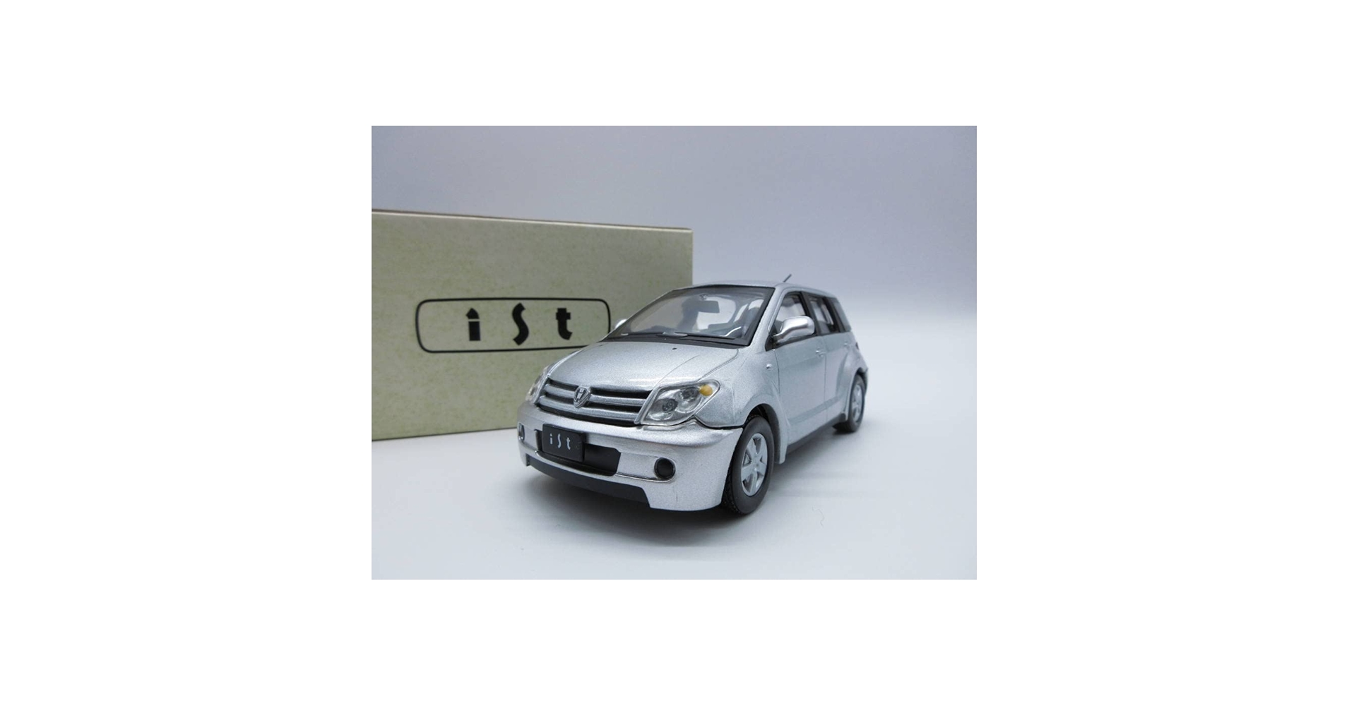 トヨタ イスト 1/24スケール ミニカーTOYOTA OFFICIAL トヨタ イスト 1/24スケール ミニカーTOYOTA OFFICIAL - メルカリ