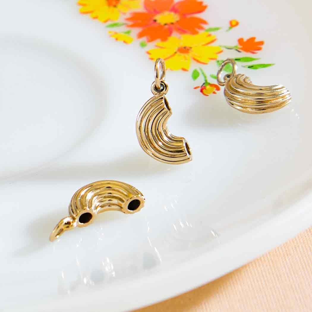 Macaroni Noodle Charm Necklace – 14K Gold-Filled Pasta Pendant on 18″ Chain – Handmade Foodie Jewelry Gift for Mac & Cheese Lovers - Image 2
