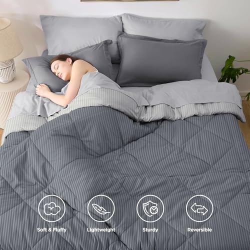 Image of Amazon Brand - Umi AC Comforter Double Bed | AC Blanket Double Bed | 220 GSM Ultra Super Soft Microfiber Reversible Lightweight All-Weather Bed Comforter /Duvet /Quilt (90 inchX86 inch Inche, Grey & Silver)