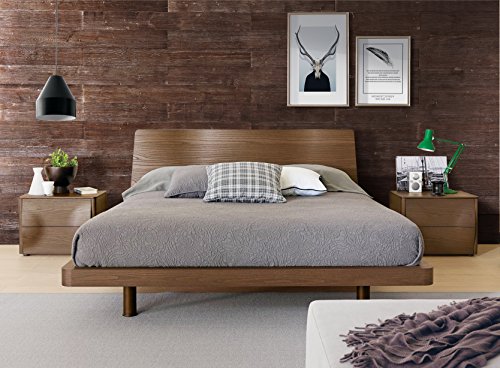 Woody Walls Self-Adhesive, Wood Wall Panels. (19.5 sq. ft. per Box) Old Brown