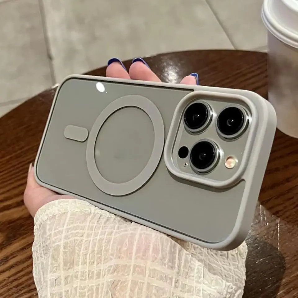 Capa de celular para celular 16/17, capa traseira fosca translúcida fina à prova de choque, suporta carregamento sem fio