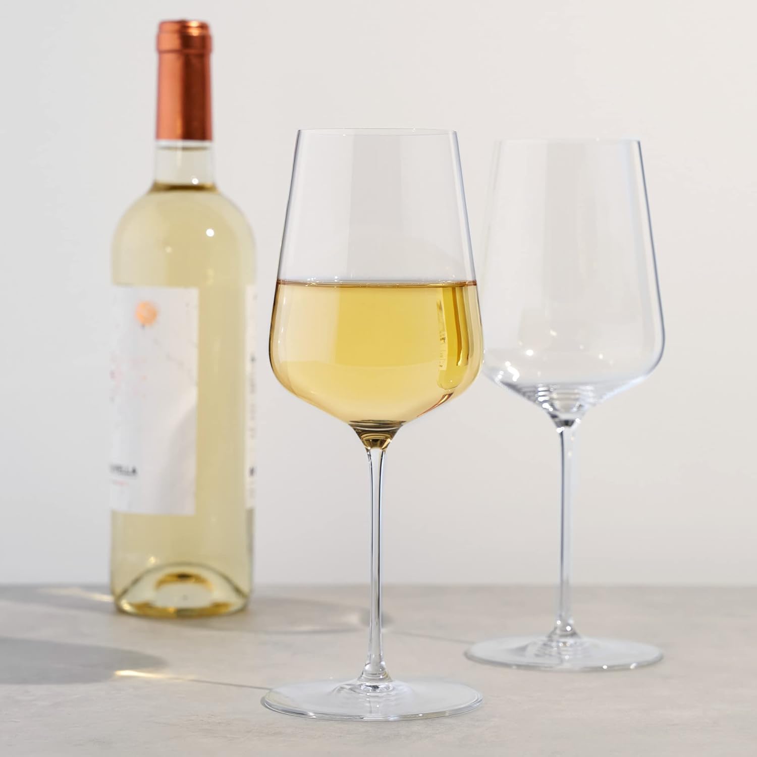 Spiegelau Definition Universal Big Wine Glasses, European Made Crystal Drinking Glass Set for White and Red Wines, Dinner, Birthday Party, Glassware, Home Bar Accessories, 538.6 g, Set of 4