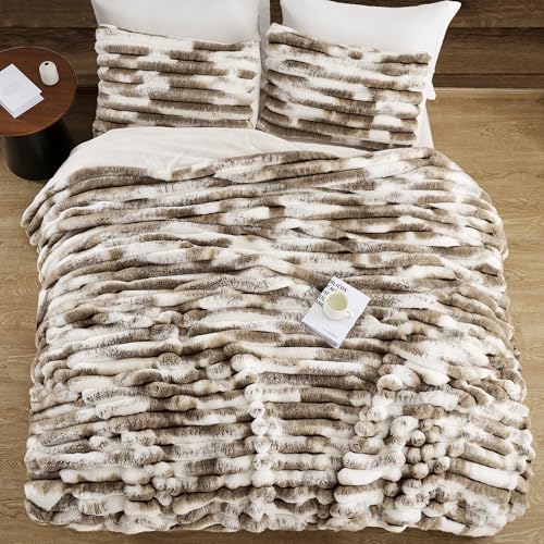 Image of Wonderful Fluffy Faux Rabbit Fur Comforter Set King Size, Striped Stitching Tie-Dye Khaki Plush Fuzzy Bedding Set 3 Pieces, Warm Soft Comforter Bedding Set for Winter, 104 inchx90 inch