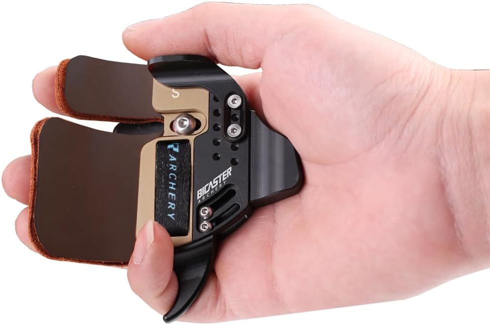 BICASTER Archery Log Recurve Finger Tab Cordovan (Medium, Left)