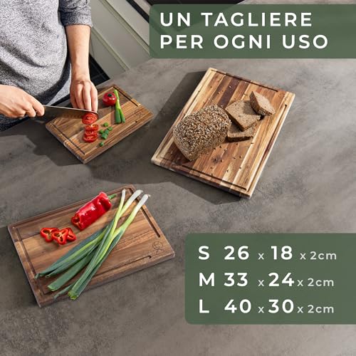 WALDWERK Set di 3 taglieri (40x30 / 33x24 / 26x18 cm) in massiccio legno di acacia - Tagliere da cucina con supporto - Taglieri legno spessi 2 cm con canalina per il succo - immagine 4