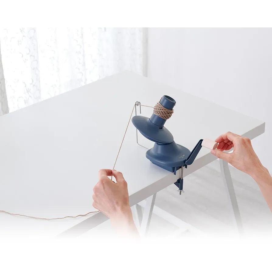 Amazon.co.jp: Clover 玉巻器 Yarn Winder 55-370 : ホビー