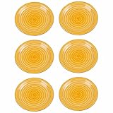 El set de 6 platos llanos está fabricado con stoneware, un material cerámico moderno utilizado para la elaboración de vajillas por su resistencia y durabilidad, ya que admite los cambios de temperatura y se lava fácilmente. Un set de 6 platos llanos con un elegante diseño liso en color amarillo, con el que puedes renovar tu vajilla.