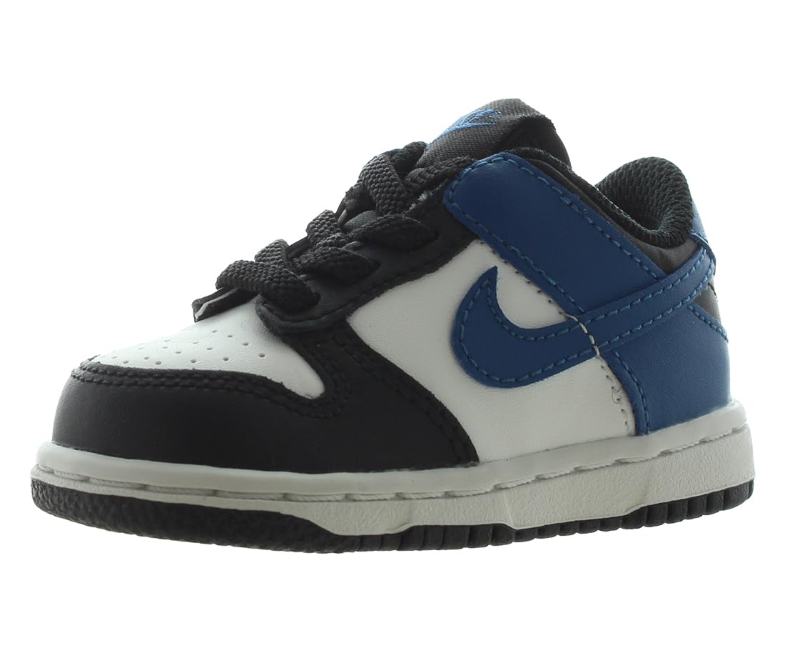Nike Boys' Dunk Low SE Sneakers