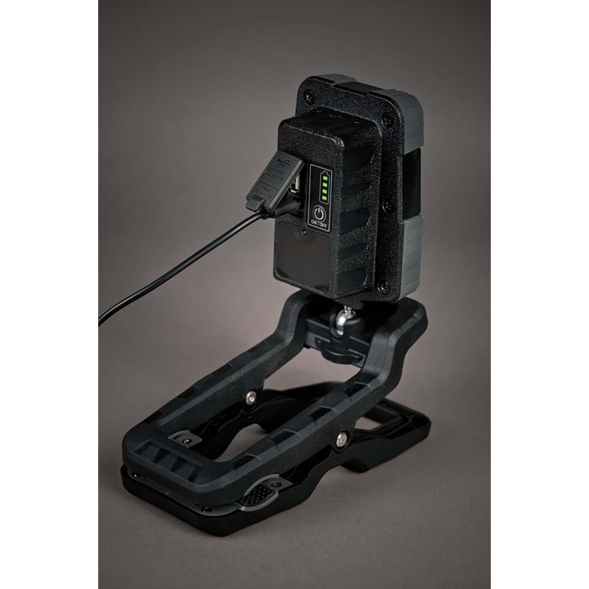 Brennenstuhl foco LED de batería recargable CL 1050 MA/lámpara de trabajo de 10W con dispositivo de sujeción (luz de trabajo con USB Powerbank, 950lm, IP65)