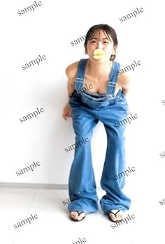 Amazon.co.jp: FRUITS ZIPPER 櫻井優衣 1st写真集 YUi hmv購入特典