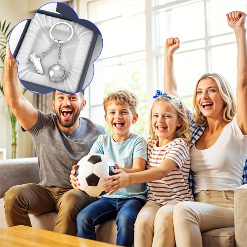 Ouligay Llavero de fútbol, regalos para niños, regalo de fútbol, color plateado, llavero para zapatos de fútbol y pelota, llavero para aficionados al fútbol, hombres y mujeres - imagen 5
