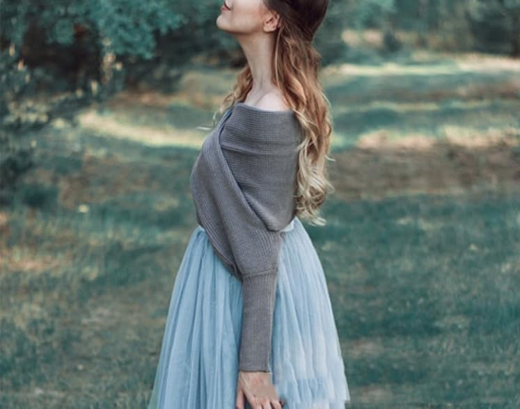 Women’s Fall Fashion Long Sleeve Off Shoulder V Neck Asymmetric Hem Knit Cropped Sweater Top2