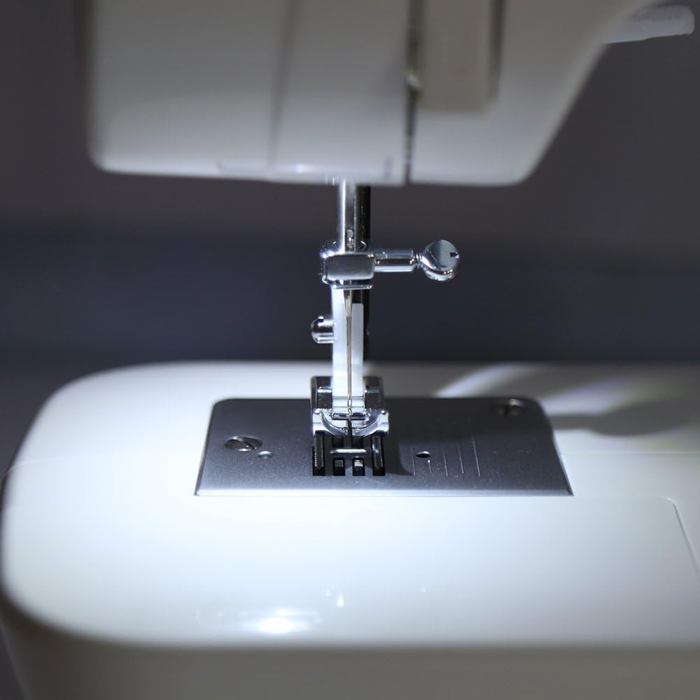Singer Start 1306 Macchina da Cucire Meccanica | Bundle con Borsa Originale SVP | Macchina da Cucire Singer Economica per Principianti | 6 Punti di Cucitura, Leggera e Compatta