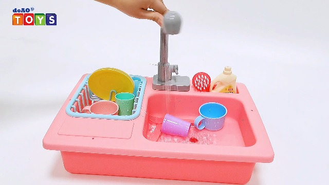 DeAO Évier De Cuisine Jeu De Rôles Avec Simulateur D’Eau Électrique Et Accessoires - Rose