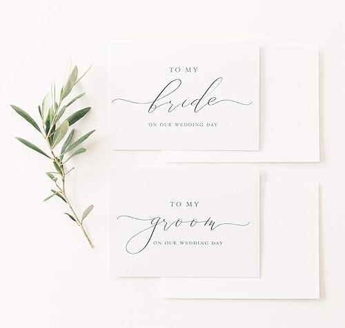 Miniatura 4 de Tarjeta blanca plegada de 4 x 5.5 pulgadas con caligrafía negra con sobres forrados de papel de aluminio dorado, 2 tarjetas de voto de estilo