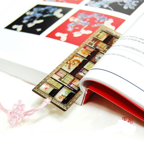 Segnalibro, madreperla con nappe annodate a mano