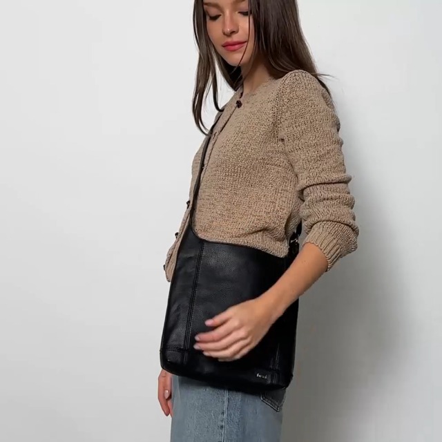 The Sak Womens Iris Crossbody in Leather Casual Purse With The Sak Womens Iris Crossbody in Leather Casual Purse With