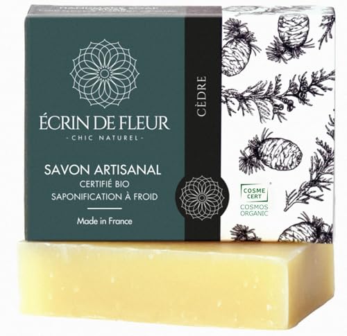 Écrin de Fleur - Jabón de cedro orgánico para hombre, con aceites esenciales de cedro y pachulí, aromas calmantes de bosque, madera y tierra, 1x90 g